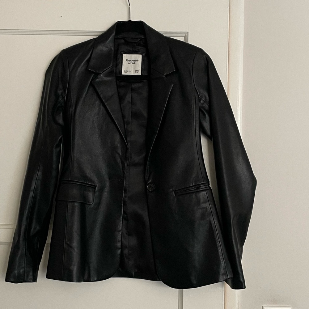 Abercrombie vegan leather blazer black XXS